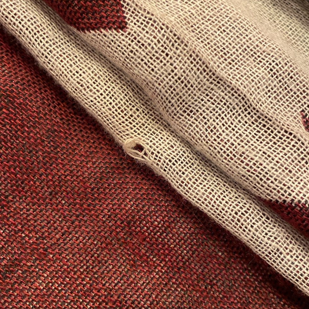Pattern Loop Scarf - Picture 9 of 9
